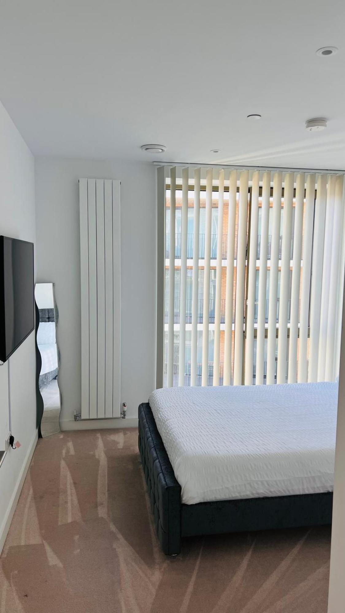 Lush Living - Double Room With Private Bathroom Лондон Экстерьер фото