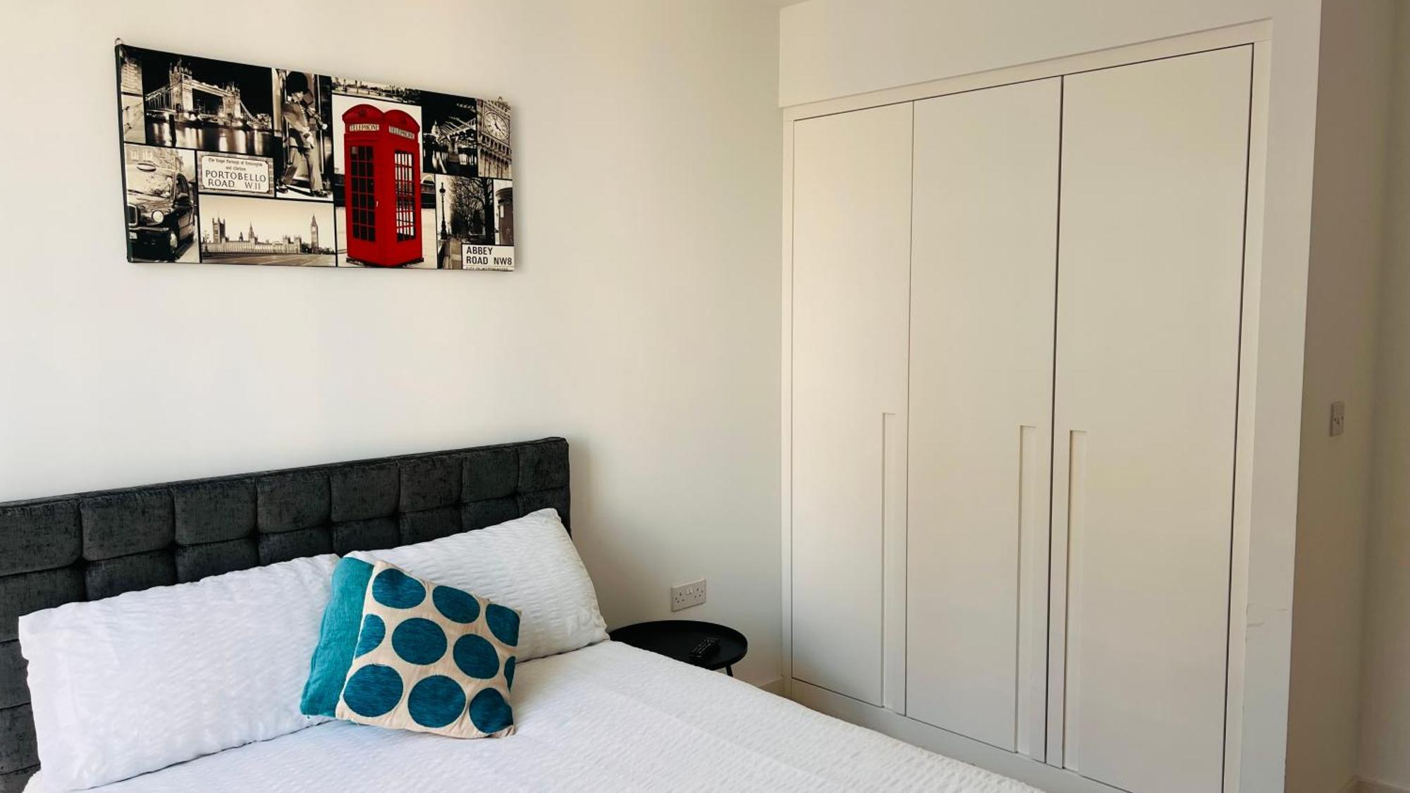 Lush Living - Double Room With Private Bathroom Лондон Экстерьер фото